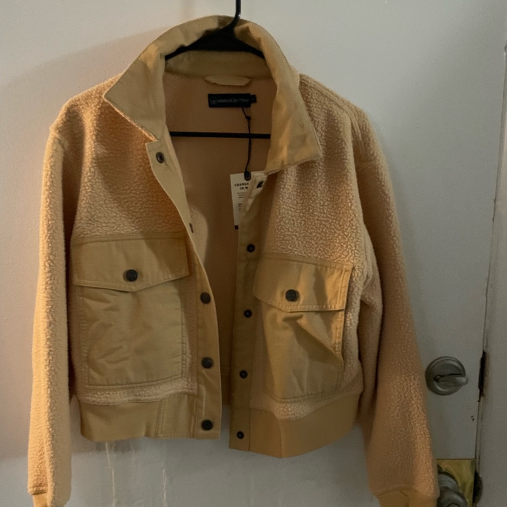 United by blue Sherpa jacket latte